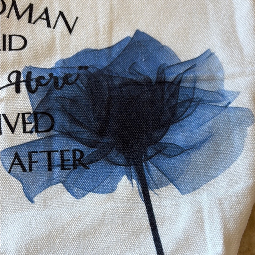 White Canvas Zipper Tote Bag with Blue Floral Design - Picture 3 of 5